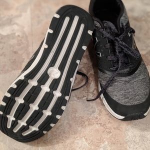New balance shoes